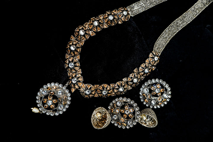 Brass Chand Elegance Set – Antique Silver Finish with Stone Work