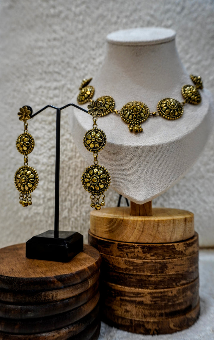 Brass Circle Blossom Set – Classic Floral Choker with Trio Drop Earrings