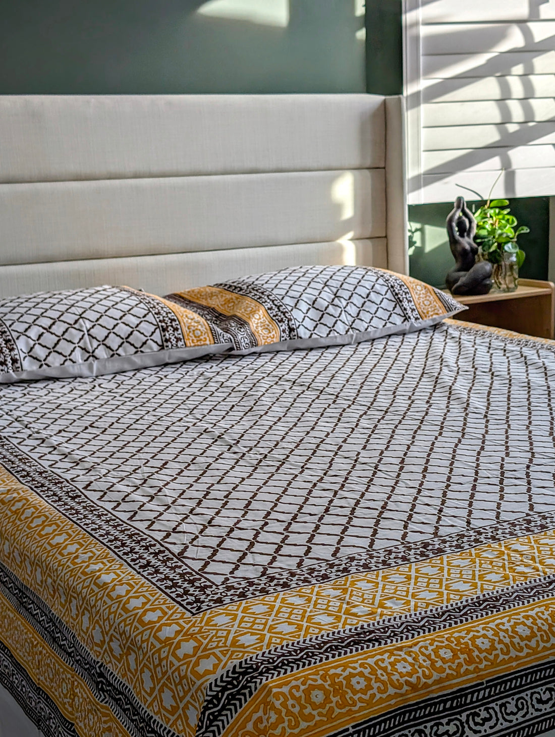 Noir Mosaic Bed Set – 100% Cotton Block Print Bed Set